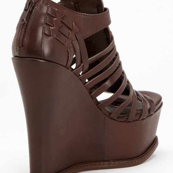 Vera Wang Lavender Platform Wedge, worn ONCE.  In original box w/ Dust Bag! - Picture 1 of 8